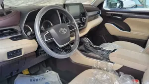 New Toyota Highlander Hybrid 2023 Silver