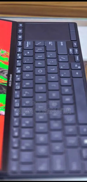 New Laptop Asus ZenBook 13 UX331UN 32GB Intel Core i7 SSD 1T