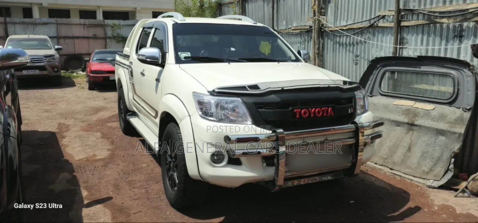 Toyota Hilux 2014 White