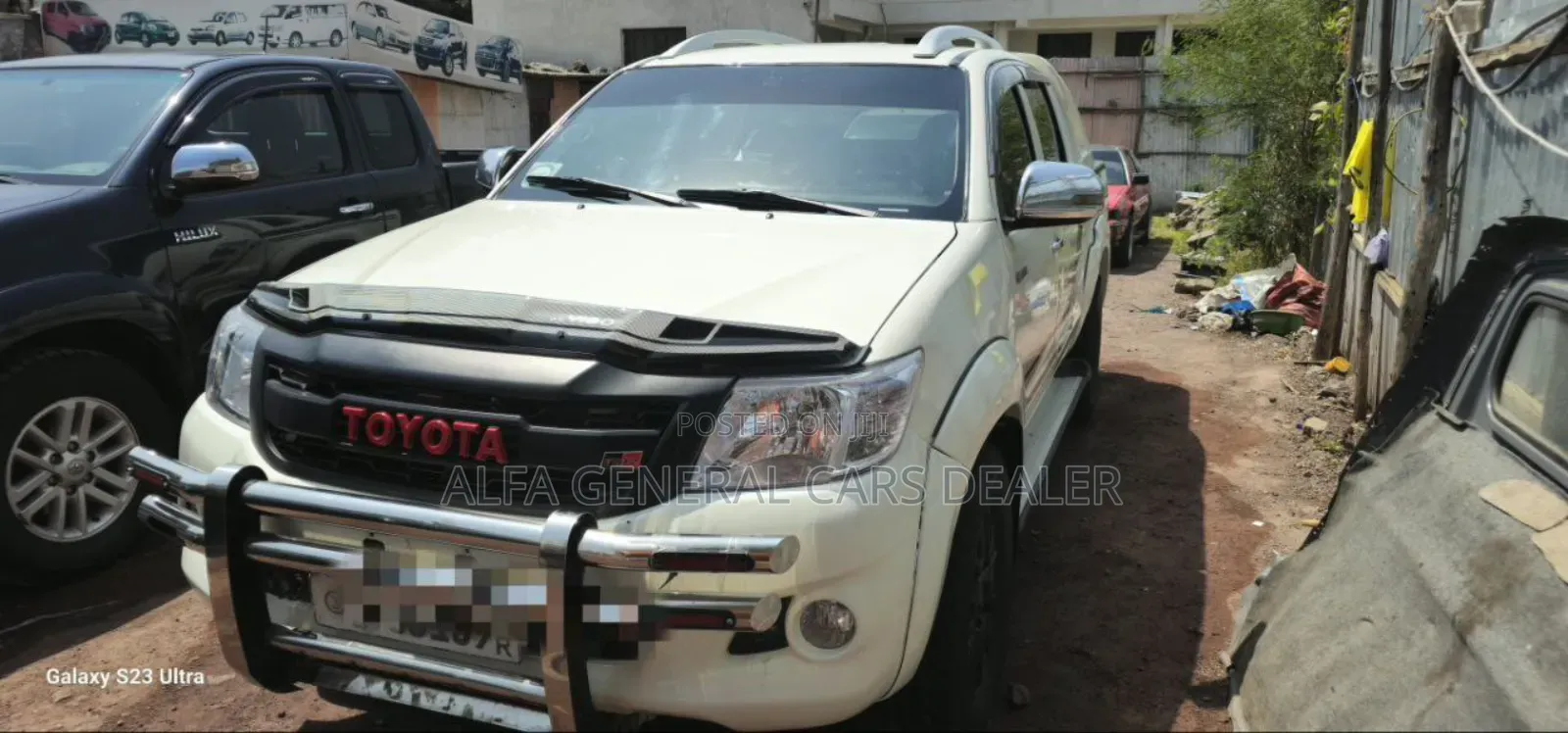 Toyota Hilux 2014 White