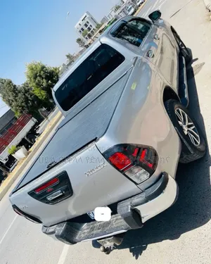 Toyota Hilux 2020 Silver