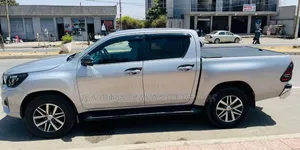 Toyota Hilux 2020 Silver