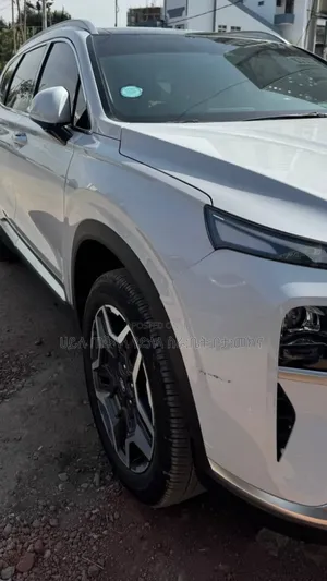 Hyundai Santa Fe Plug-In Hybrid 2023 Off white