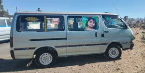 Toyota HiAce 2002