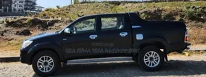 Toyota Hilux 2013 Matt Black