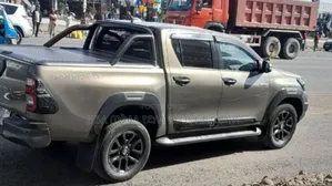 Toyota Hilux 2022 Gold