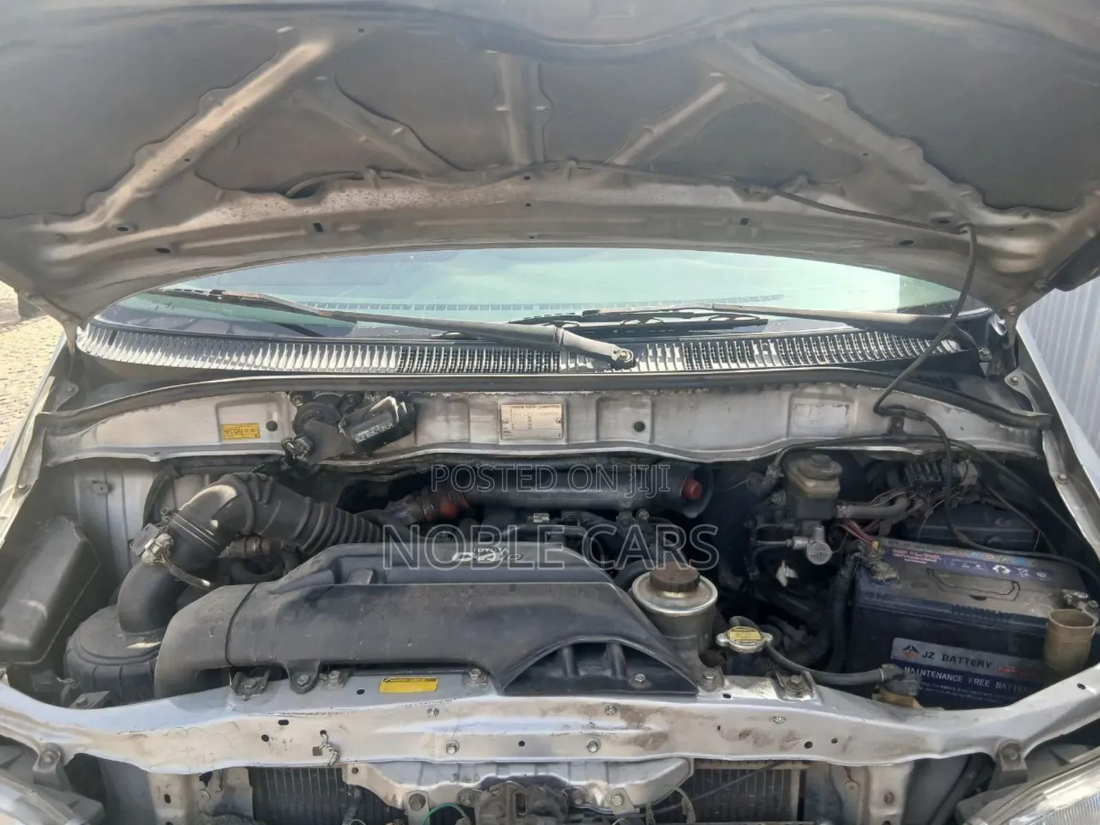 Toyota HiAce 2006 Silver