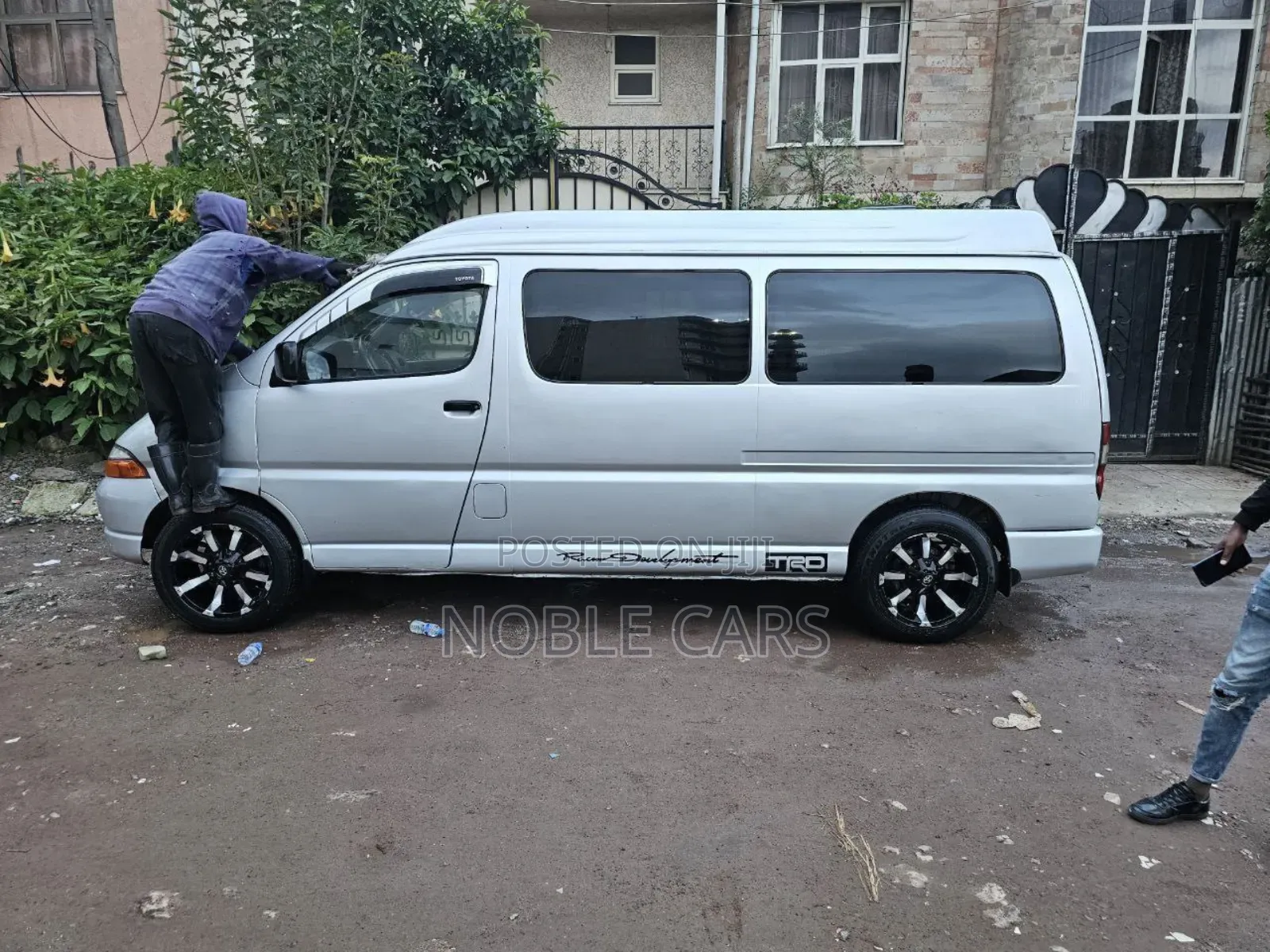Toyota HiAce 2006 Silver