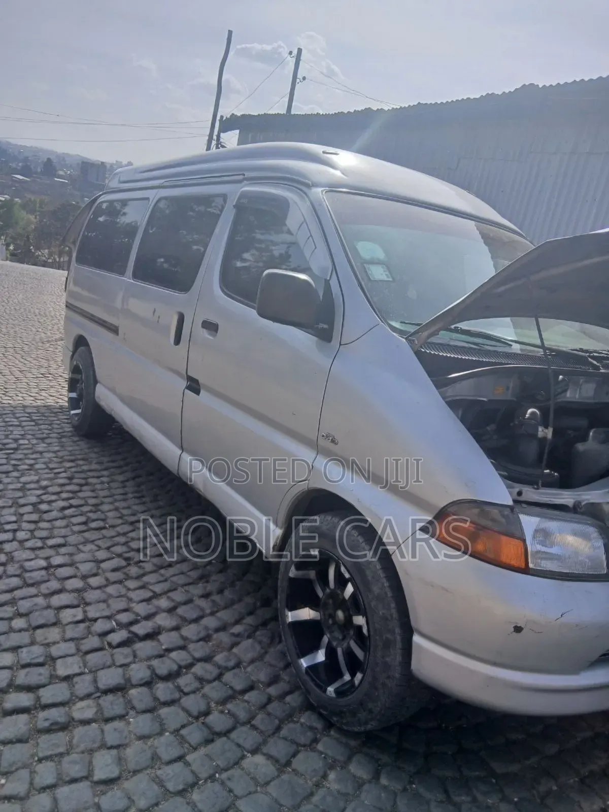 Toyota HiAce 2006 Silver