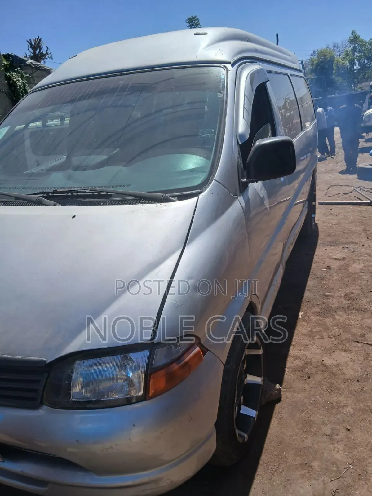 Toyota HiAce 2006 Silver