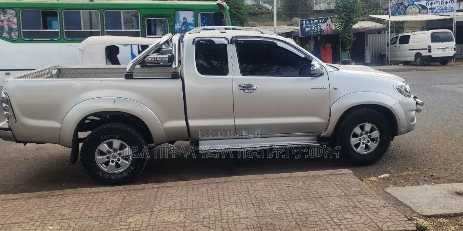 Toyota Hilux 2010 Silver
