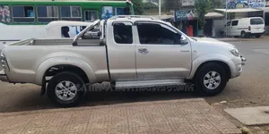 Toyota Hilux 2010 Silver