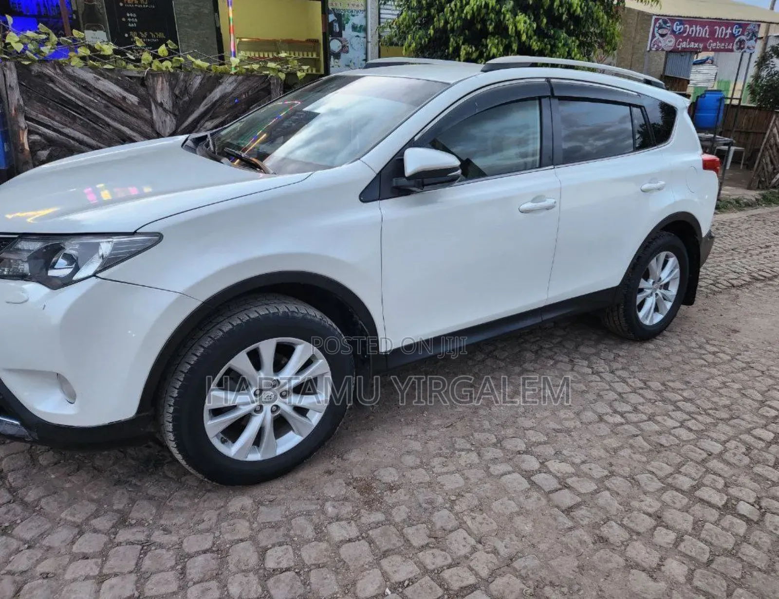 Toyota RAV4 2012 White