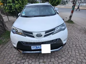 Toyota RAV4 2012 White