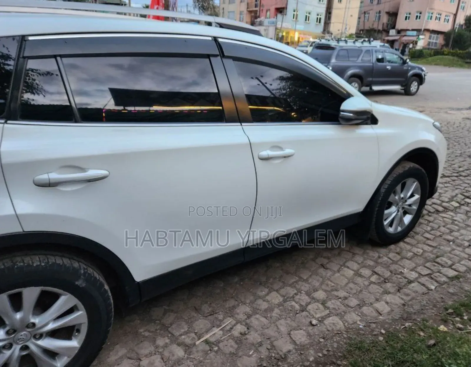 Toyota RAV4 2012 White