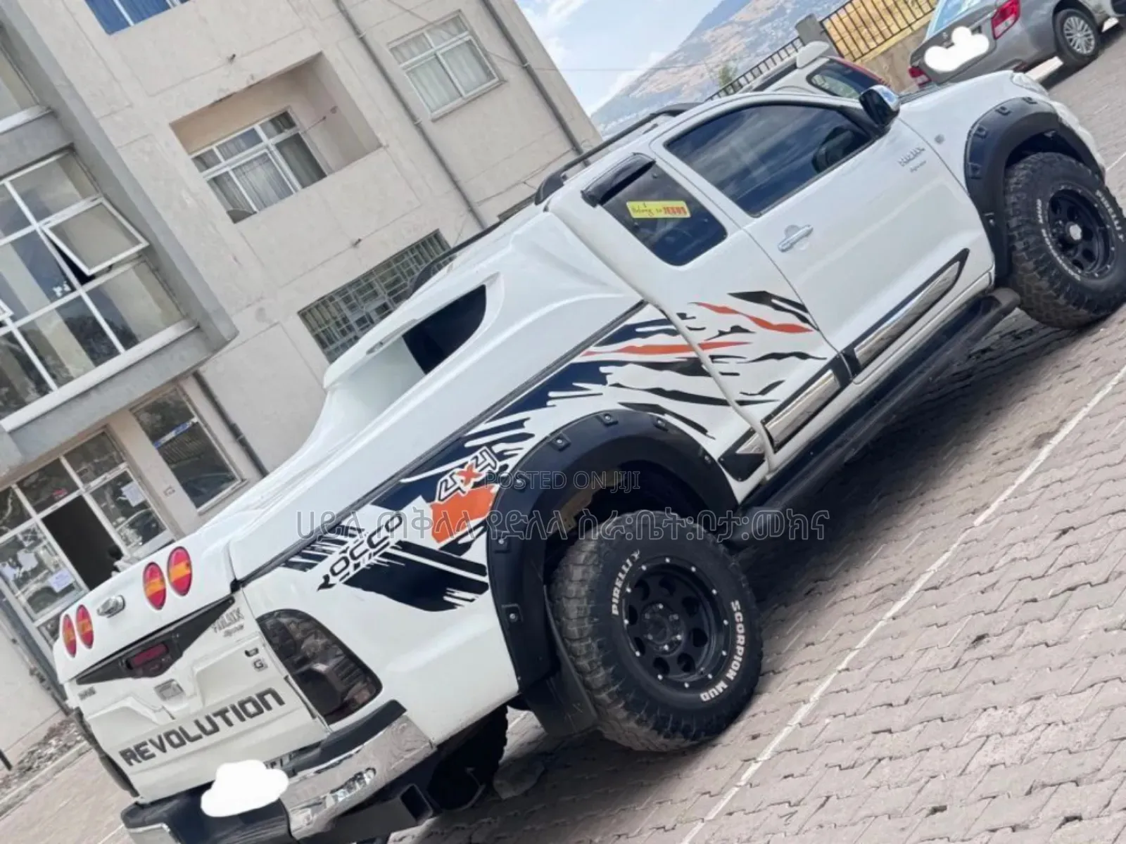 Toyota Hilux 2010 White