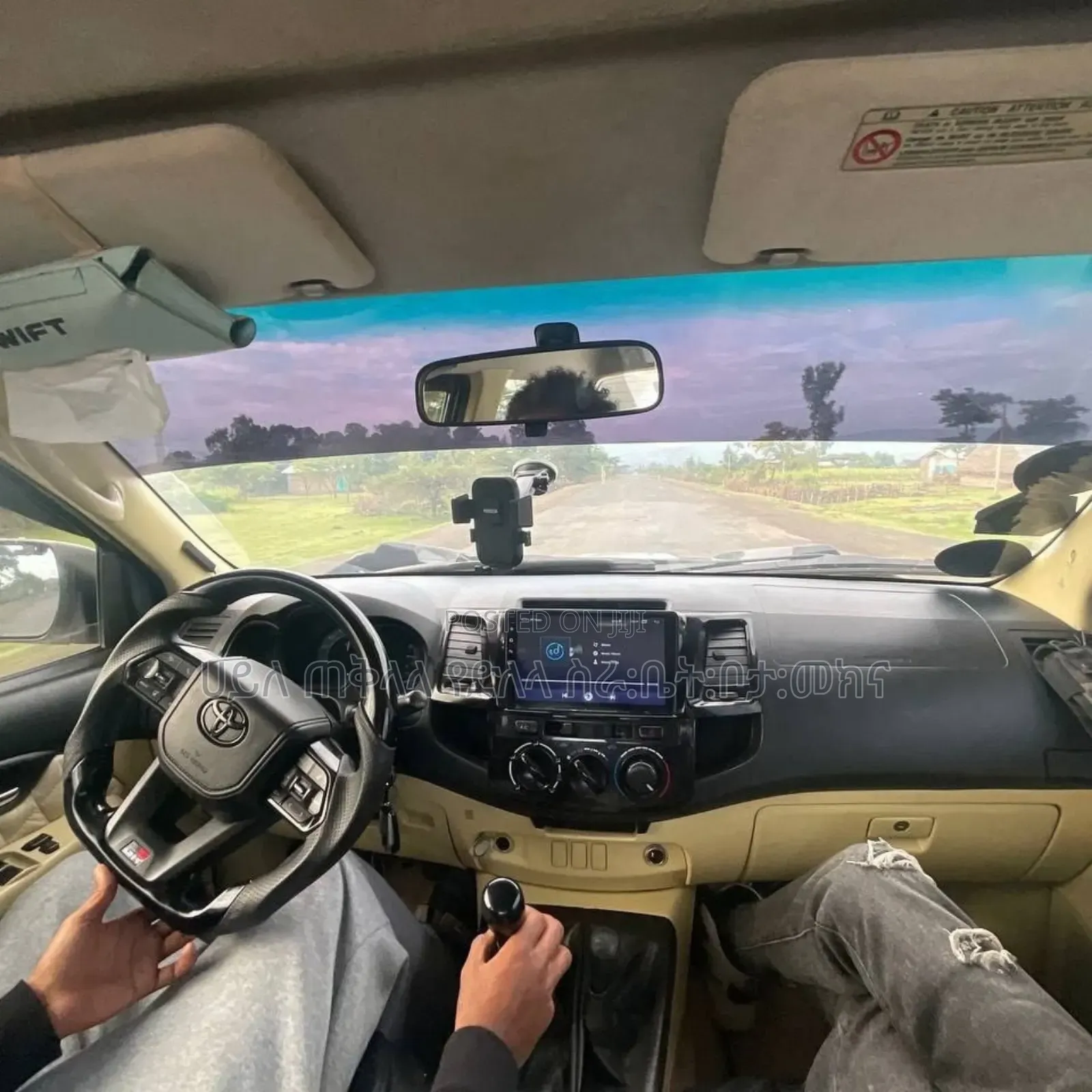 Toyota Hilux 2010 White