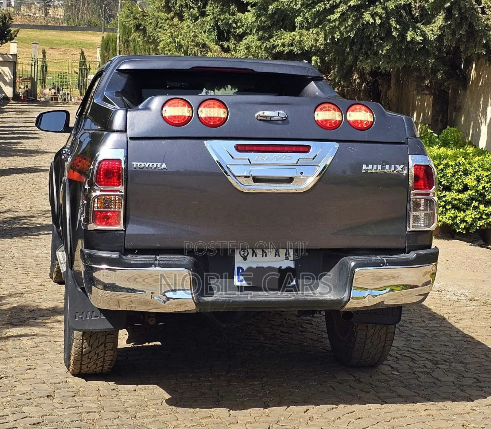 Toyota Hilux 2020 Gray