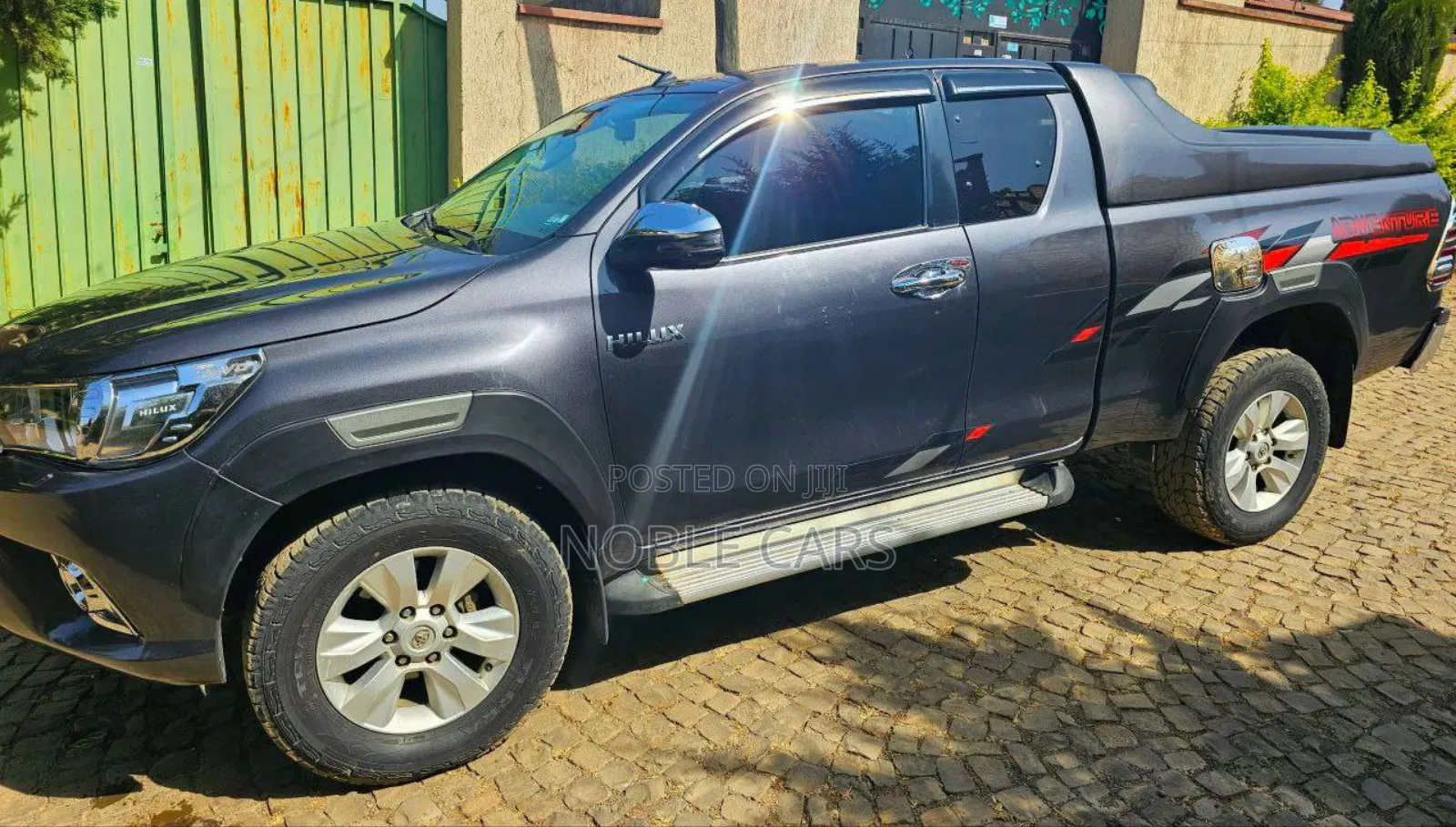 Toyota Hilux 2020 Gray