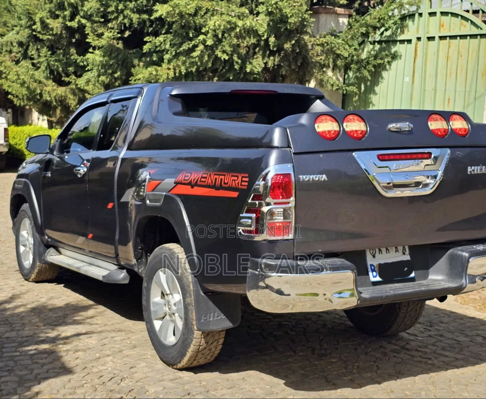 Toyota Hilux 2020 Gray