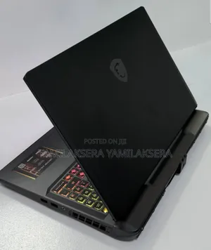 New Laptop MSI Vector 16 HX AI A2XWIG 16GB AMD Ryzen 9 SSD 1T