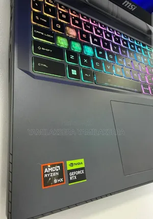 New Laptop MSI Vector 16 HX AI A2XWIG 16GB AMD Ryzen 9 SSD 1T