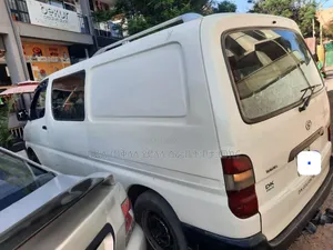 Toyota HiAce 2008 White