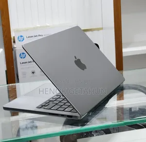 New Laptop Apple MacBook Pro M1 16GB Apple M1 Pro SSD 512GB
