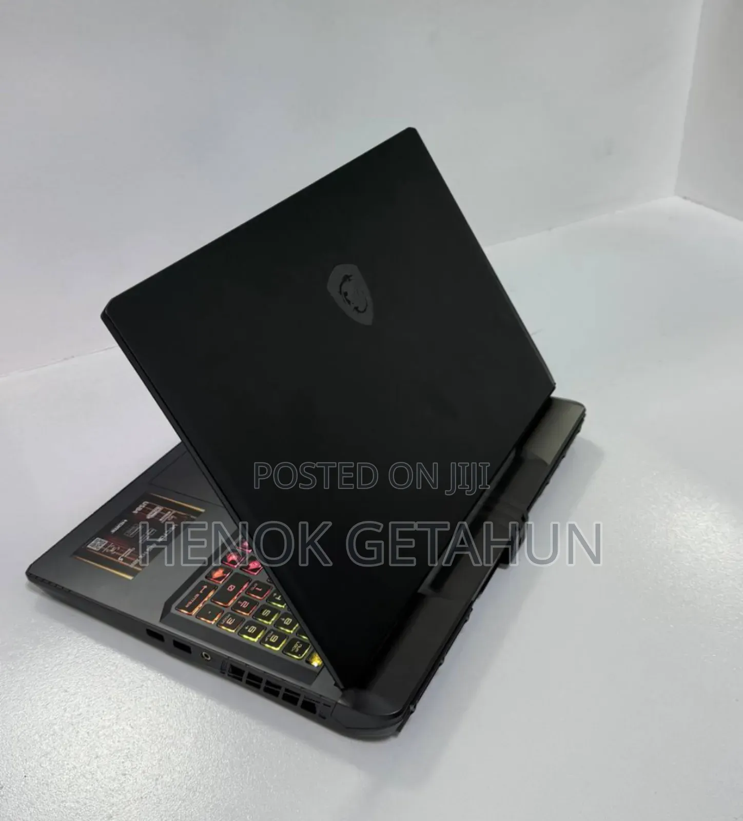 New Laptop MSI Vector 16 HX AI A2XWIG 16GB AMD Ryzen 9 SSD 1T