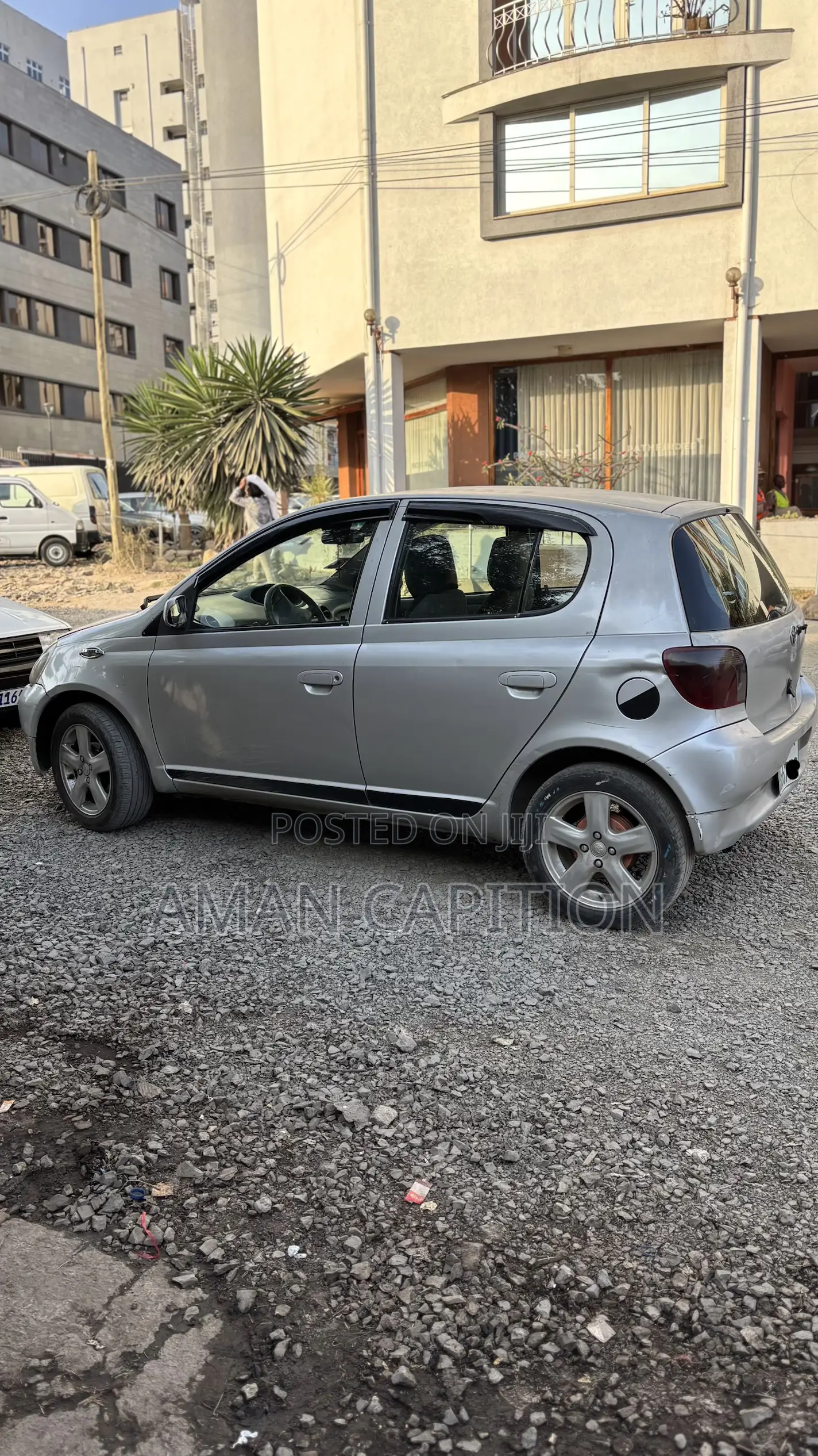 Toyota Vitz 2000 Silver