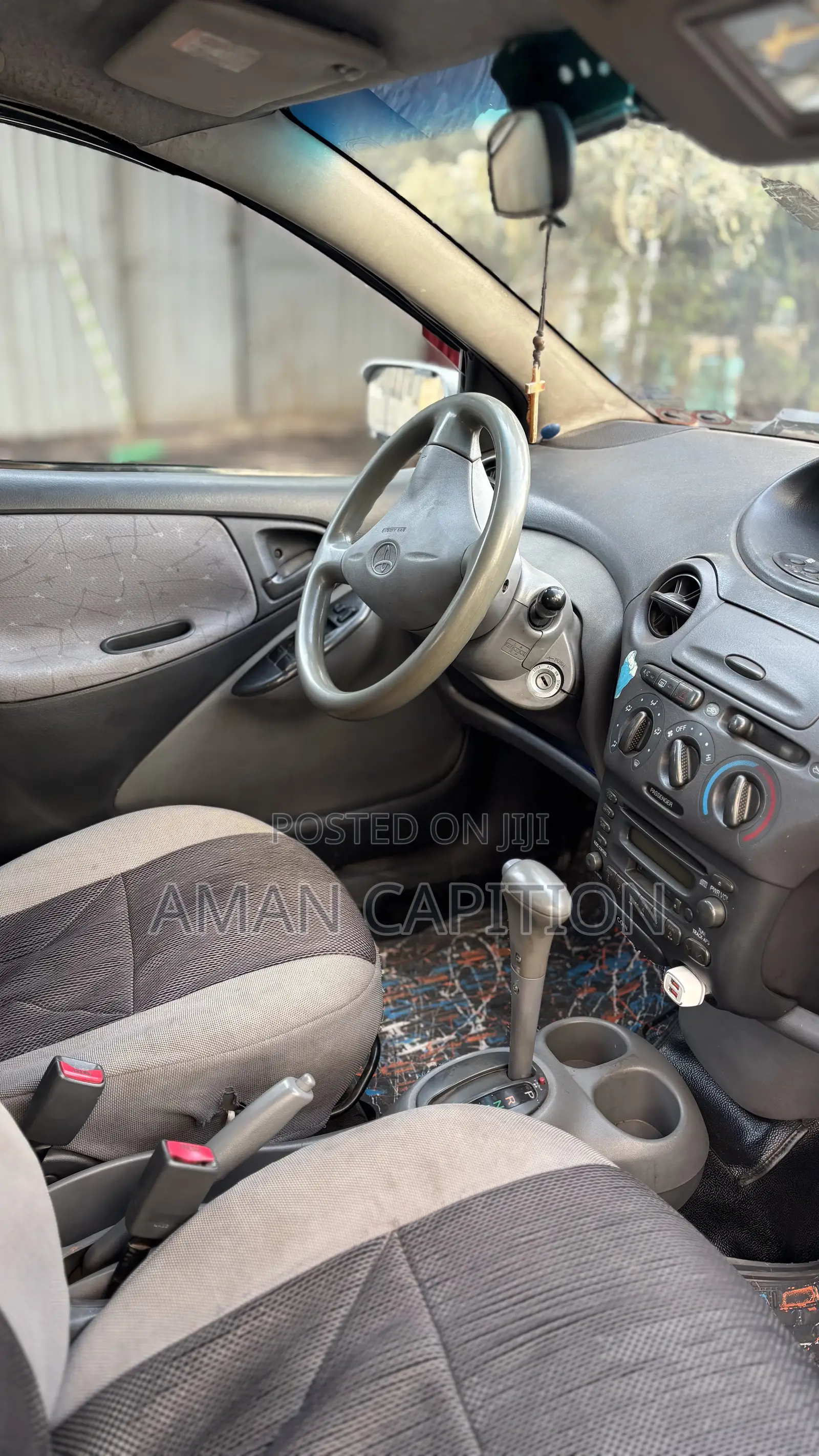 Toyota Vitz 2000 Silver