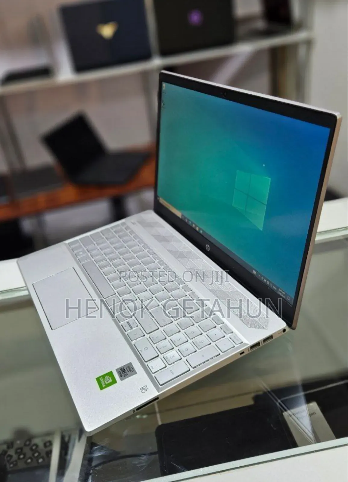 New Laptop HP Pavilion 15 8GB Intel Core i5 SSD 256GB