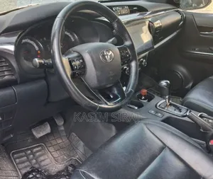 Toyota Hilux Revo Double Cab Deisel 2.4 AWD 2018 Gray