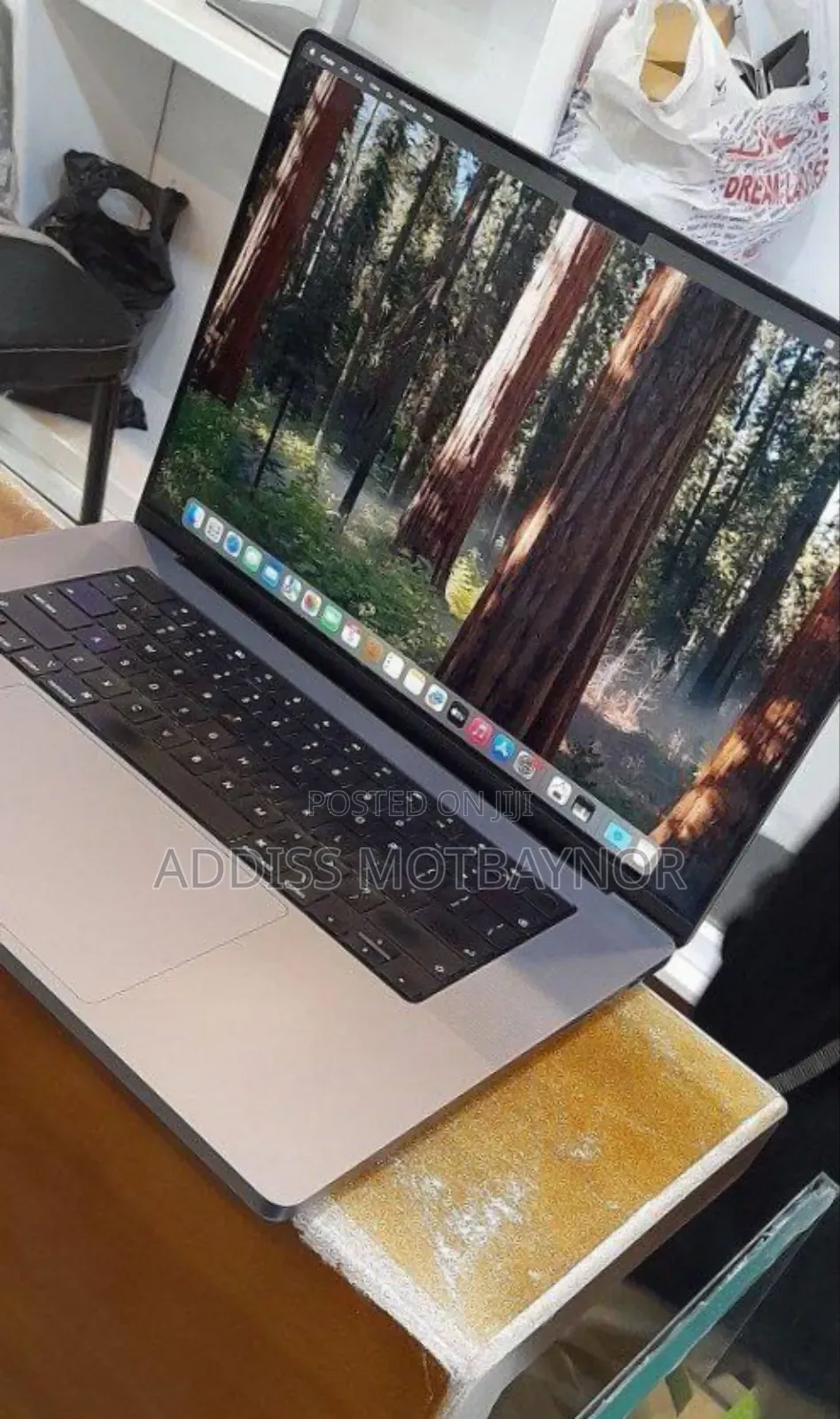 New Laptop Apple MacBook Pro M1 16GB Apple M1 Pro SSD 1T