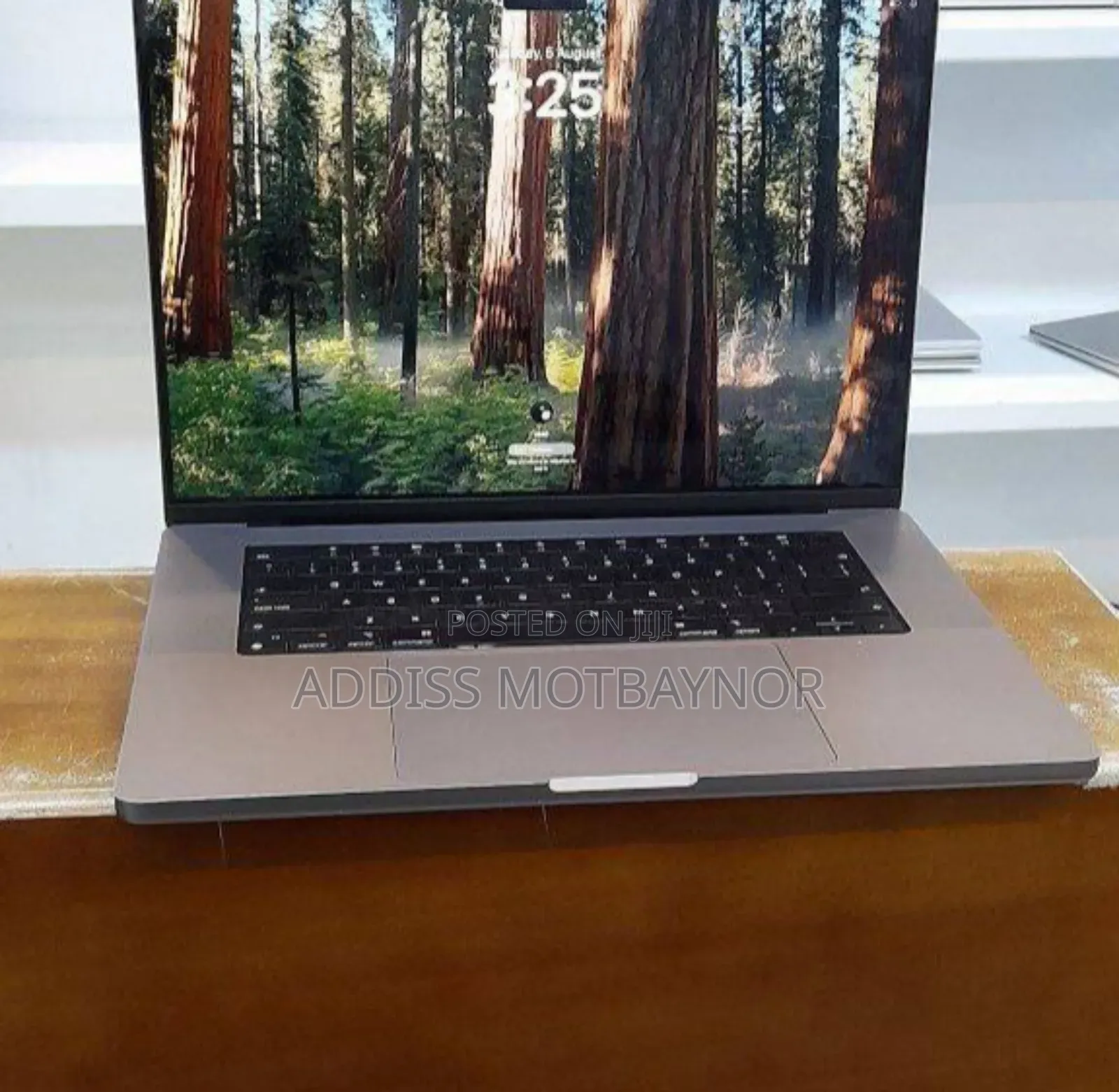 New Laptop Apple MacBook Pro M1 16GB Apple M1 Pro SSD 1T