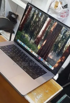 New Laptop Apple MacBook Pro M1 16GB Apple M1 Pro SSD 1T