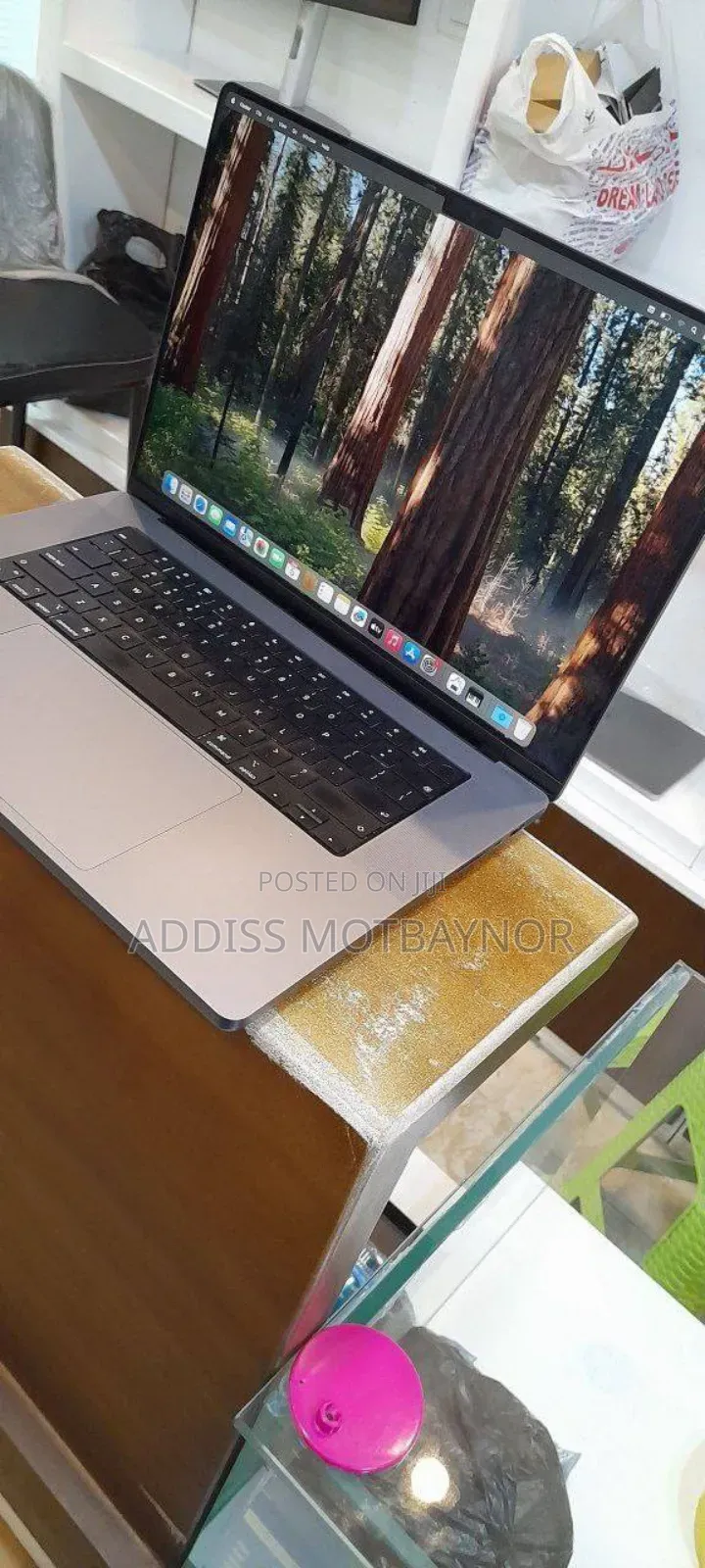New Laptop Apple MacBook Pro M1 16GB Apple M1 Pro SSD 1T