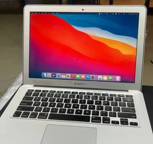 New Laptop Apple MacBook 2014 8GB Intel Core i7 SSD 128GB