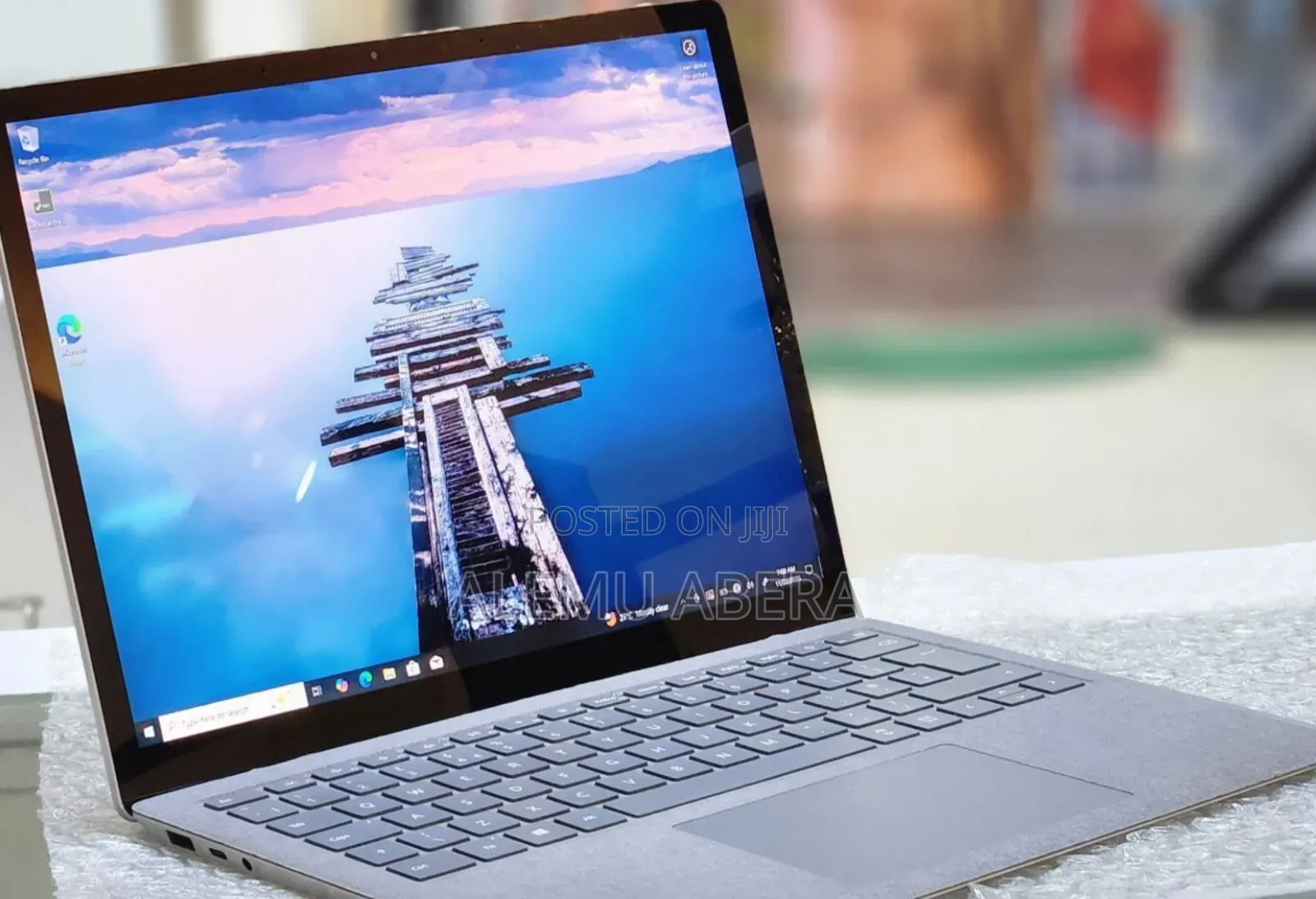 New Laptop Microsoft Surface 8GB Intel Core i5 SSD 512GB