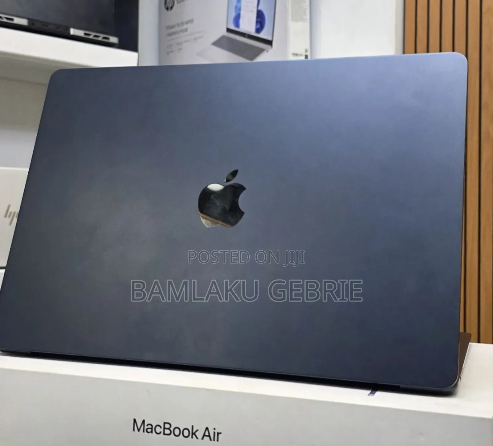 New Laptop Apple MacBook Air 2025 M4 15-inch 16GB Apple M4 SSD 256GB