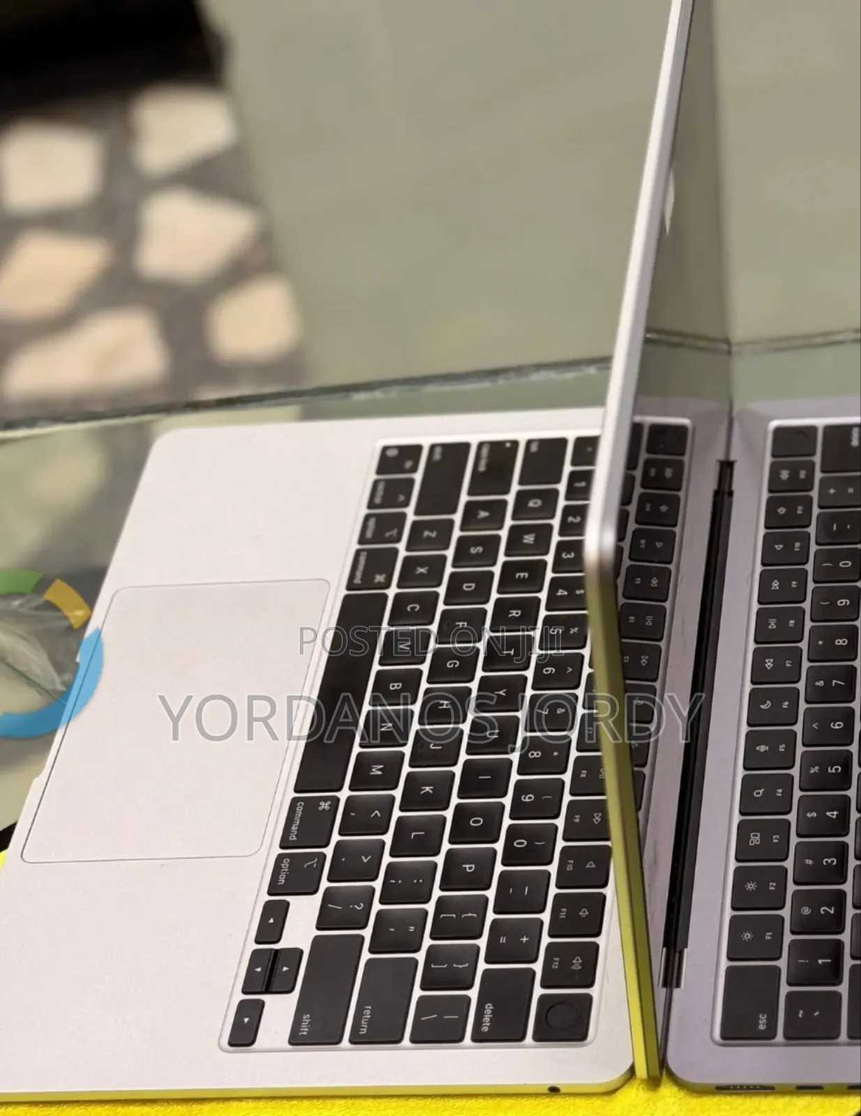 New Laptop Apple MacBook Air 2023 M2 8GB Apple M2 SSD 256GB