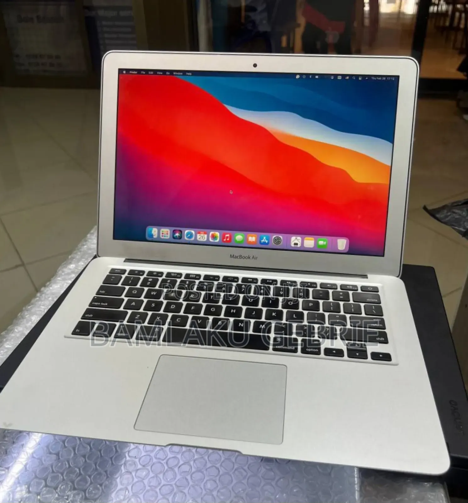 New Laptop Apple MacBook Air 2014 8GB Intel Core i5 SSD 128GB