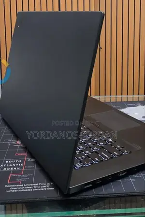 New Laptop Lenovo ThinkPad X1 16GB Intel Core i9 SSD 512GB
