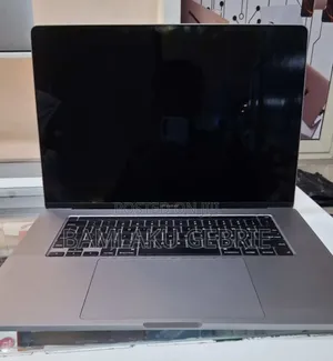 New Laptop Apple MacBook Pro 2019 32GB Intel Core i9 SSD 512GB