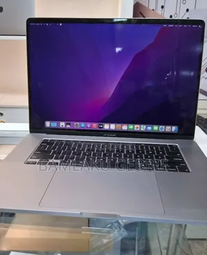New Laptop Apple MacBook Pro 2019 32GB Intel Core i9 SSD 512GB