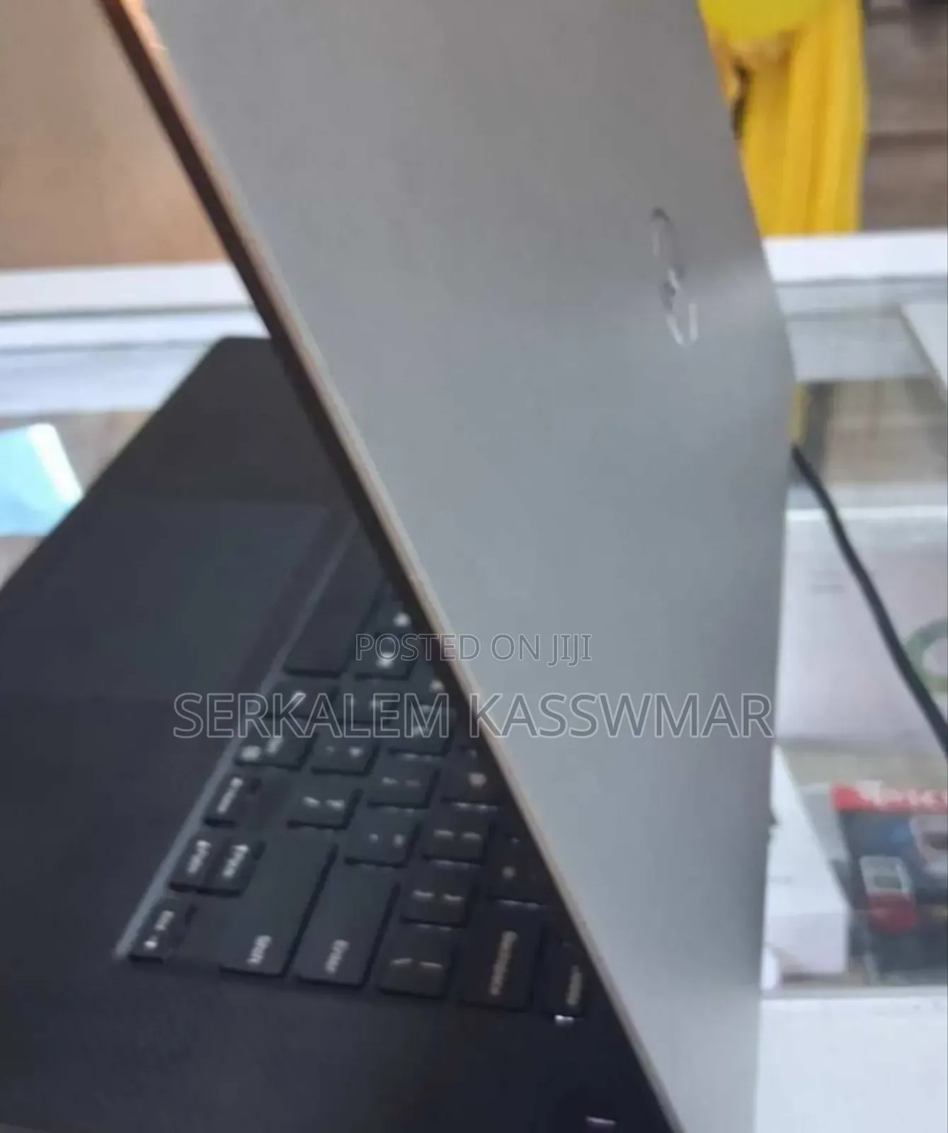 New Laptop Dell Precision 15 3520 16GB Intel Core i7 SSD 256GB