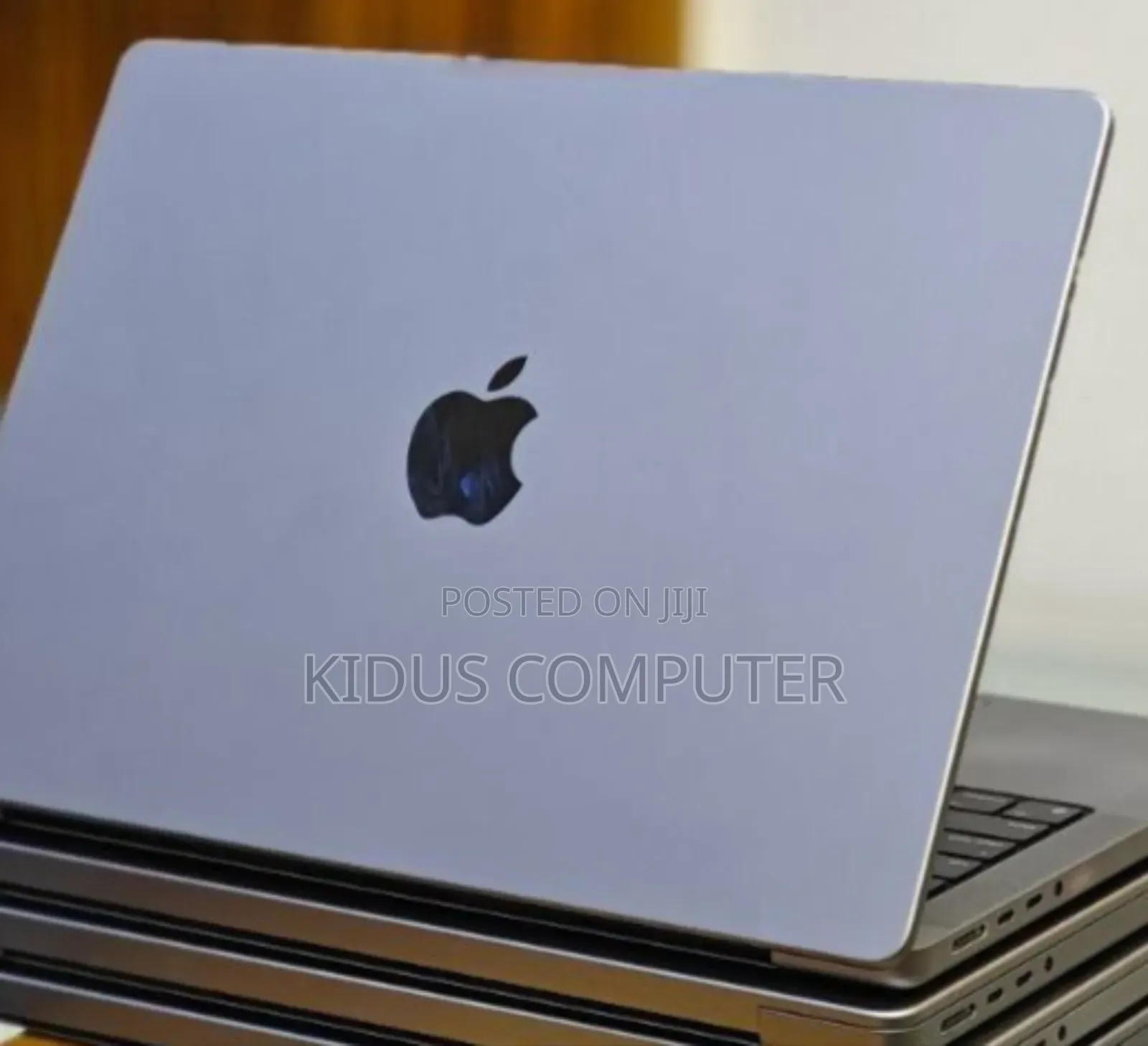 New Laptop Apple MacBook Pro M1 32GB Apple M1 Pro SSD 512GB