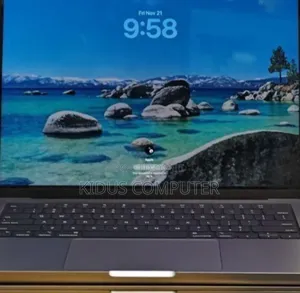 New Laptop Apple MacBook Pro M1 32GB Apple M1 Pro SSD 512GB