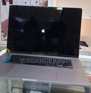 New Laptop Apple MacBook Pro 2019 32GB Intel Core i9 SSD 512GB