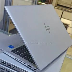 New Laptop HP EliteBook 830 G8 16GB Intel Core i5 SSD 512GB